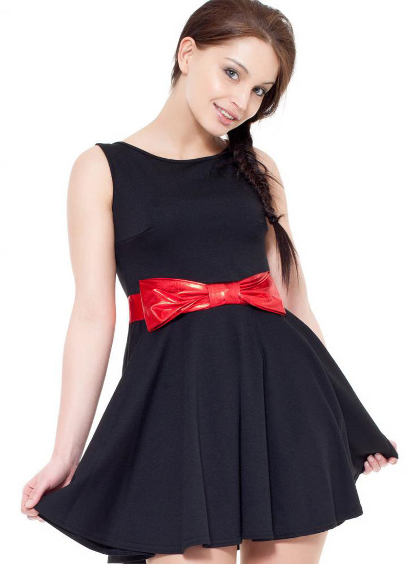 11 Ways To Style Red And Black Dresses - Stylebees.com