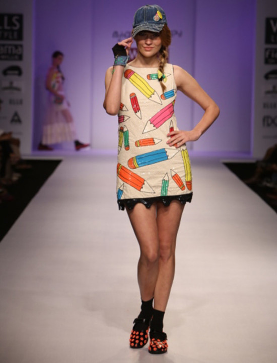 niharika-pandey in wills india fashion week ss14