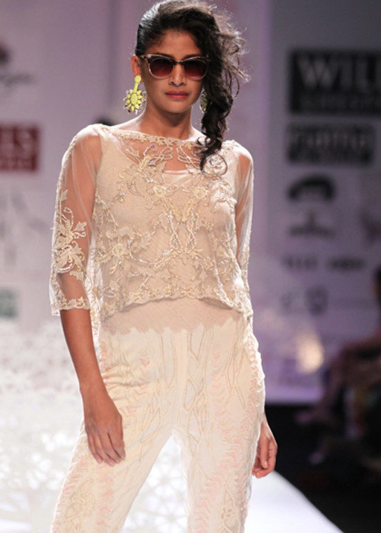 paras-and-shalini in wills india fashion week ss14