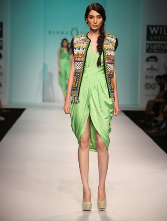 rinku-sobti in wills india fashion week ss14