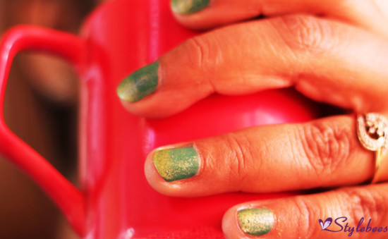 green-and-yellow-nail-art