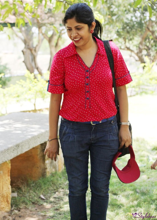 Red shirt with jeans