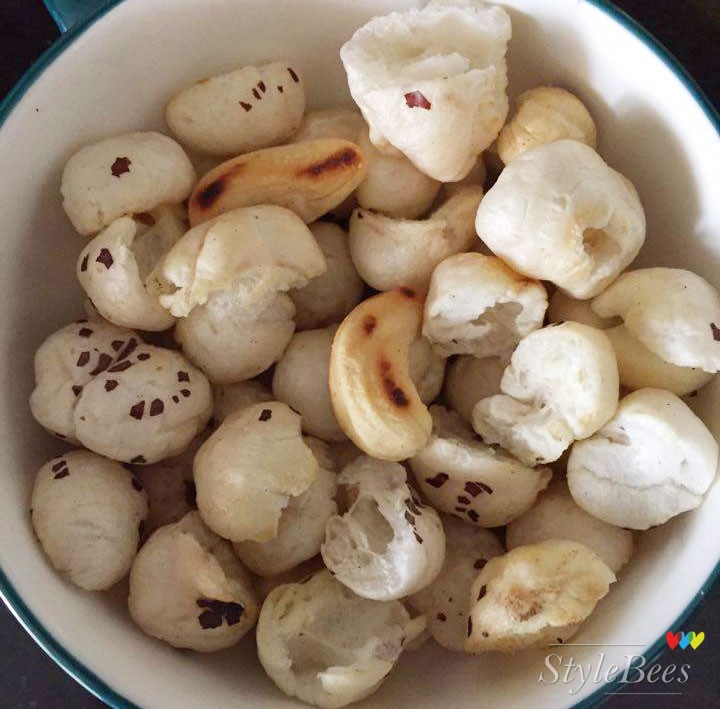 Phool makhana and cashew is healthy fasting food