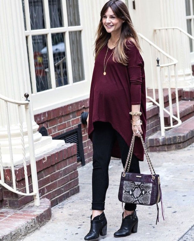 long-uneven-hem-sweater-t-shirt-with-tights-as-pregnancy-dress
